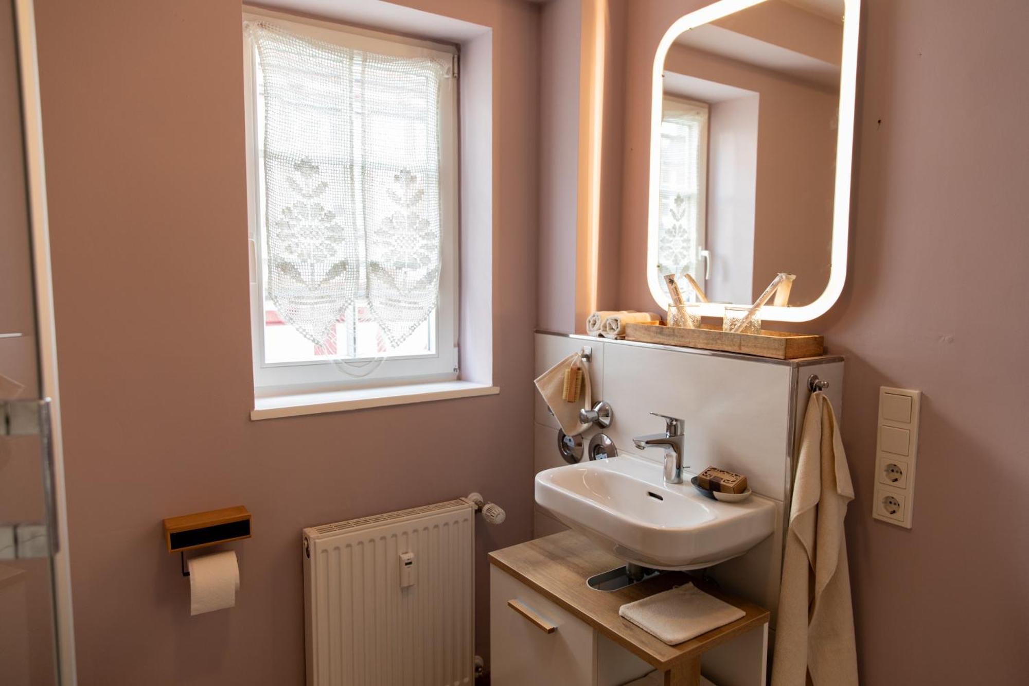 Altstadt Apartment Am Dom Wetzlar, 1 Zi, Kueche, Bad Mit Parkplatz Am Grundstueck 外观 照片